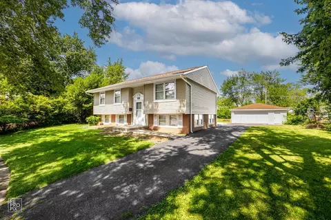 2501 Pomo Ct, Sauk Village, IL 60411