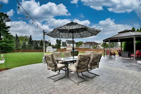 Exterior - 223 Sangamon Ct, Bartlett, IL 60103 photo 6 of 11