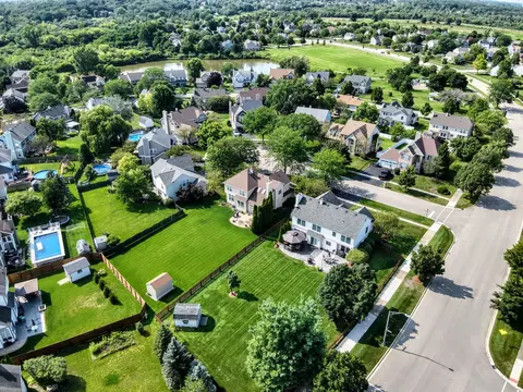 View/Area - 223 Sangamon Ct, Bartlett, IL 60103 photo 2 of 6