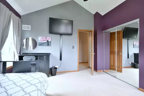 Bedroom - 223 Sangamon Ct, Bartlett, IL 60103 photo 6 of 10