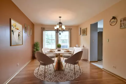 Dining - 223 Sangamon Ct, Bartlett, IL 60103 photo 1 of 2