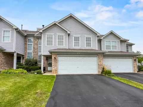 154 Sherwood Ct, Roselle, IL 60172