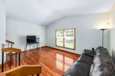 Living - 621 N Pinecrest Rd, Bolingbrook, IL 60440 photo 4 of 5