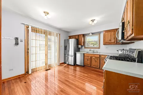 Kitchen - 621 N Pinecrest Rd, Bolingbrook, IL 60440 photo 1 of 2