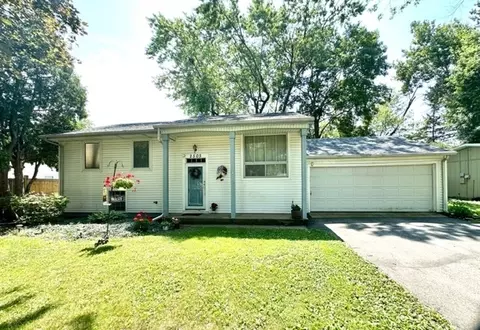 2505 Maplewood Dr, Champaign, IL 61821