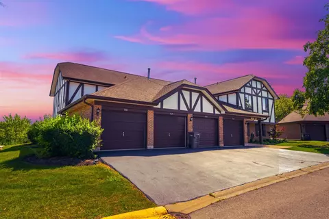 9121 Sandpiper Ct #25, Orland Park, IL 60462