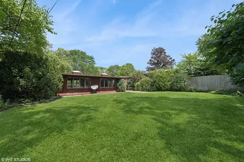 429 E Drury Ln, Barrington, IL 60010 photo 2