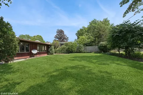429 E Drury Ln, Barrington, IL 60010 photo 22