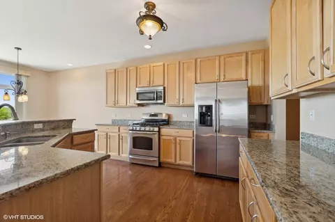 800 Eineke Blvd, Algonquin, IL 60102 photo 3