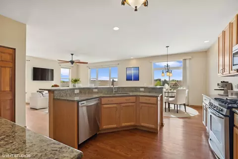 800 Eineke Blvd, Algonquin, IL 60102 photo 5
