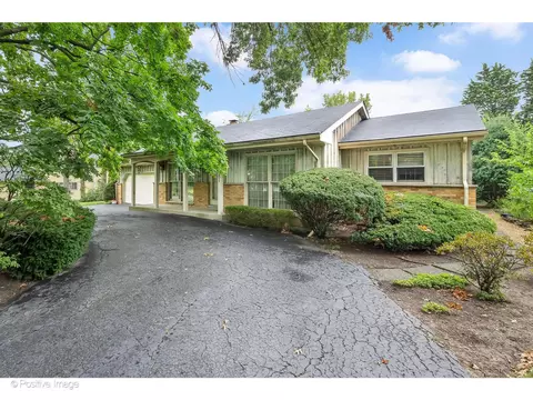 251 Ann St, Clarendon Hills, IL 60514