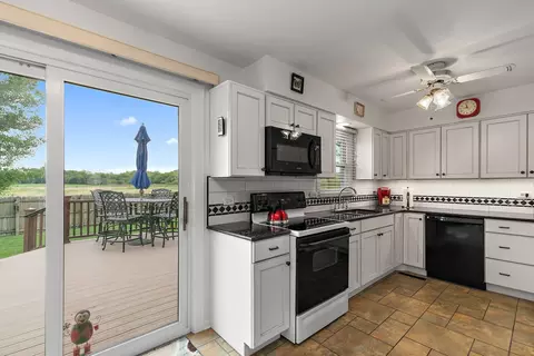 1219 Rose Ct, Bartlett, IL 60103 photo 6