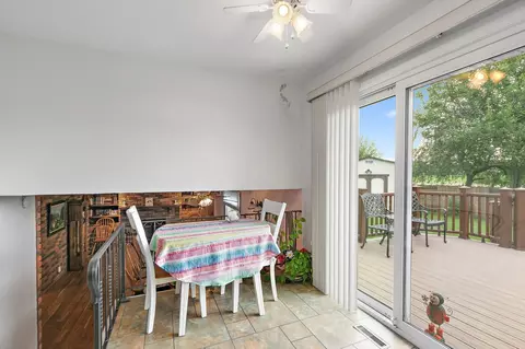 1219 Rose Ct, Bartlett, IL 60103 photo 8