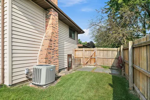 1219 Rose Ct, Bartlett, IL 60103 photo 23