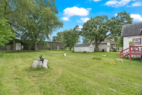 Exterior - 1112 N River Rd, Mchenry, IL 60051 photo 2 of 4
