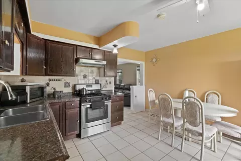 Kitchen - 1112 N River Rd, Mchenry, IL 60051 photo 1 of 2