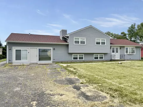 320 Barron Blvd, Grayslake, IL 60030