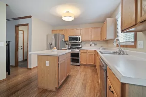 1024 Kings Mill Rd, Normal, IL 61761 photo 5