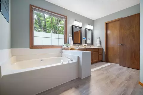1024 Kings Mill Rd, Normal, IL 61761 photo 14