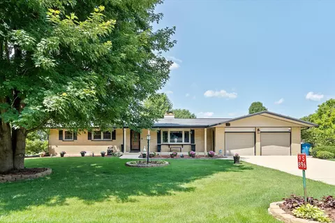 1731 Blackberry Rd, Aurora, IL 60506