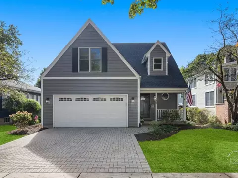 722 Center St, Geneva, IL 60134