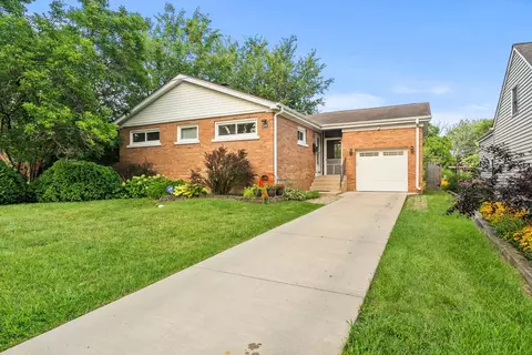 5109 Grand Ave, Downers Grove, IL 60515