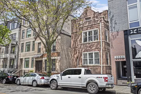 2010 W Webster Ave, Chicago, IL 60647