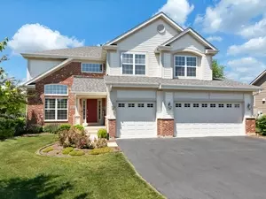 2911 Sauer Ct, North Aurora, IL 60542