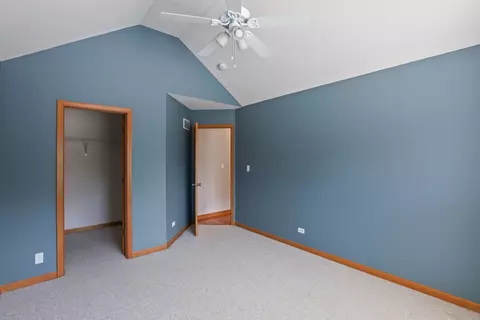 55 W Chestnut Ct, Elgin, IL 60120 photo 23