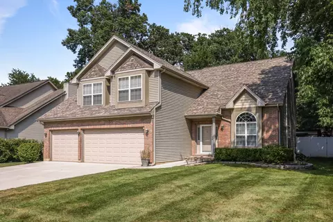 55 W Chestnut Ct, Elgin, IL 60120 photo 8