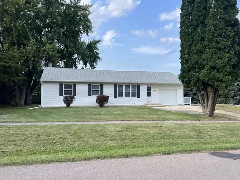 328 W Market St, Rock City, IL 61070
