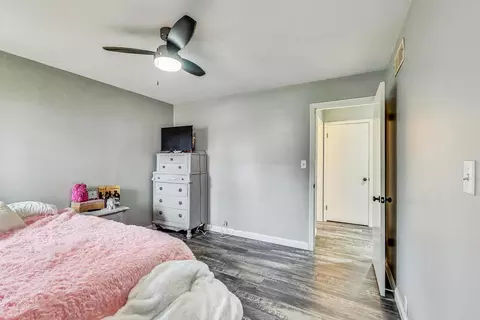 Bedroom - 2875 Waldron Rd, Kankakee, IL 60901 photo 2 of 2
