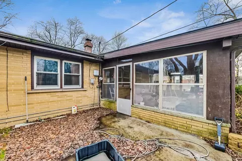 Exterior - 2875 Waldron Rd, Kankakee, IL 60901 photo 9 of 13