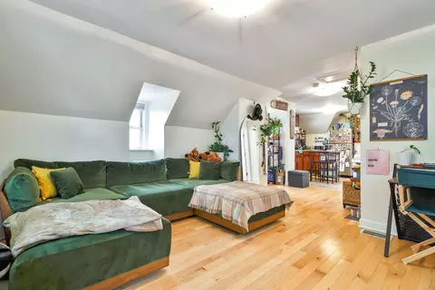 Living - 3039 N Christiana Ave, Chicago, IL 60618 photo 8 of 10