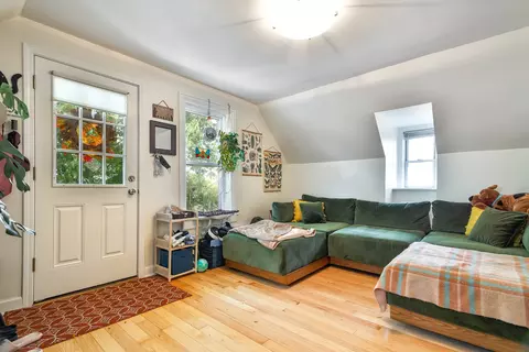 Living - 3039 N Christiana Ave, Chicago, IL 60618 photo 9 of 10