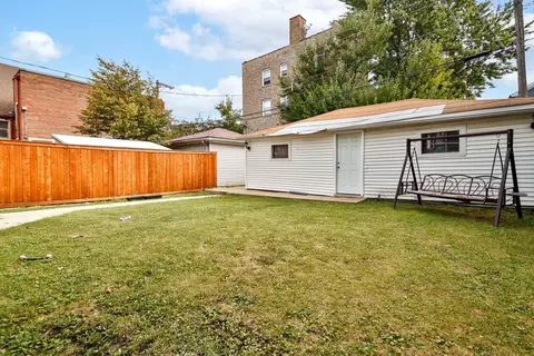 Exterior - 3039 N Christiana Ave, Chicago, IL 60618 photo 4 of 5