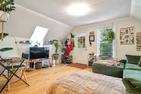 Living - 3039 N Christiana Ave, Chicago, IL 60618 photo 10 of 10
