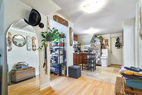 Entry Way - 3039 N Christiana Ave, Chicago, IL 60618 photo 1 of 2