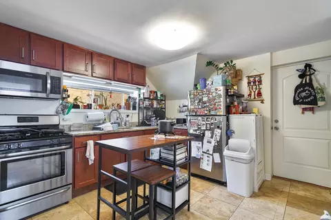 Kitchen - 3039 N Christiana Ave, Chicago, IL 60618 photo 7 of 8