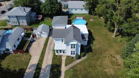 310 E Locust St, Watseka, IL 60970 photo 3