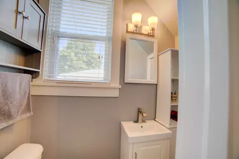 310 E Locust St, Watseka, IL 60970 photo 34