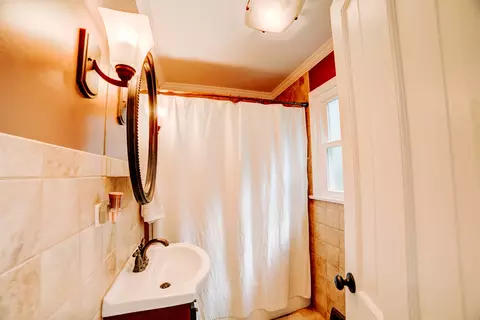 310 E Locust St, Watseka, IL 60970 photo 30