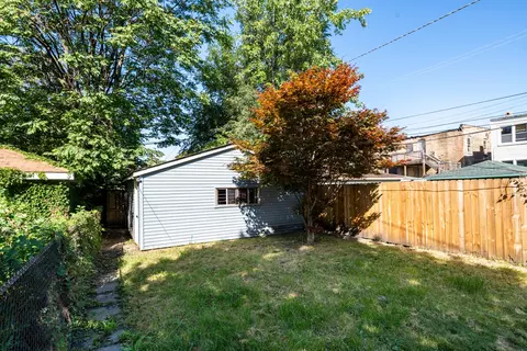 7416 S Perry Ave, Chicago, IL 60621 photo 28