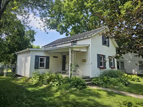 407 16th Ave, Sterling, IL 61081