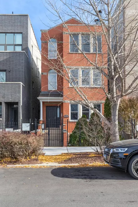 1329 N Mohawk St #2, Chicago, IL 60610