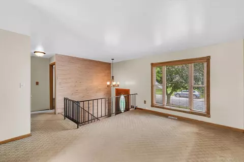 Living - 399 Church St, Danforth, IL 60930 photo 3 of 6