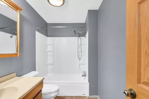 Bath - 399 Church St, Danforth, IL 60930 photo 1 of 2