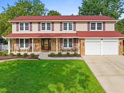 4440 Basswood Dr, Lisle, IL 60532