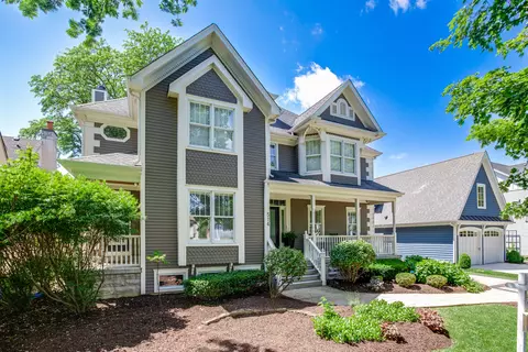 514 W Benton Ave, Naperville, IL 60540