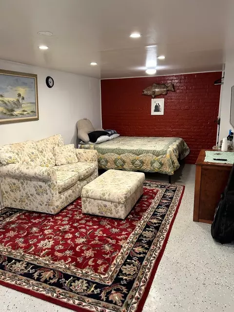 Bedroom - 1691 White St, Des Plaines, IL 60018 photo 4 of 4